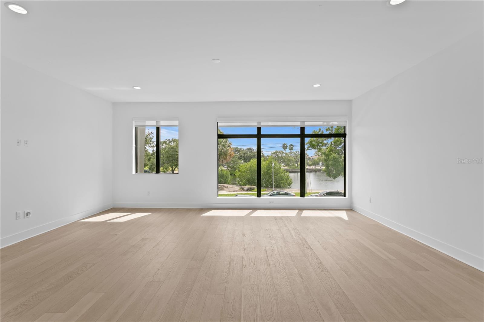 90 COLUMBIA DR #5 — photo 9