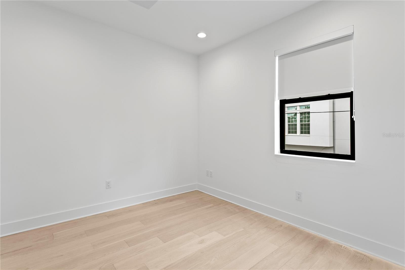90 COLUMBIA DR #5 — photo 38