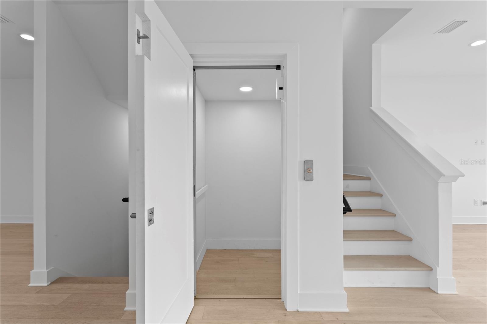 90 COLUMBIA DR #5 — photo 7