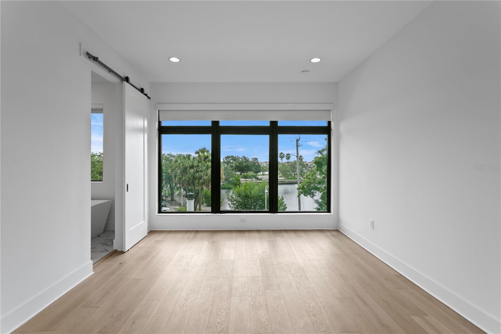 90 COLUMBIA DR #5 — photo 19
