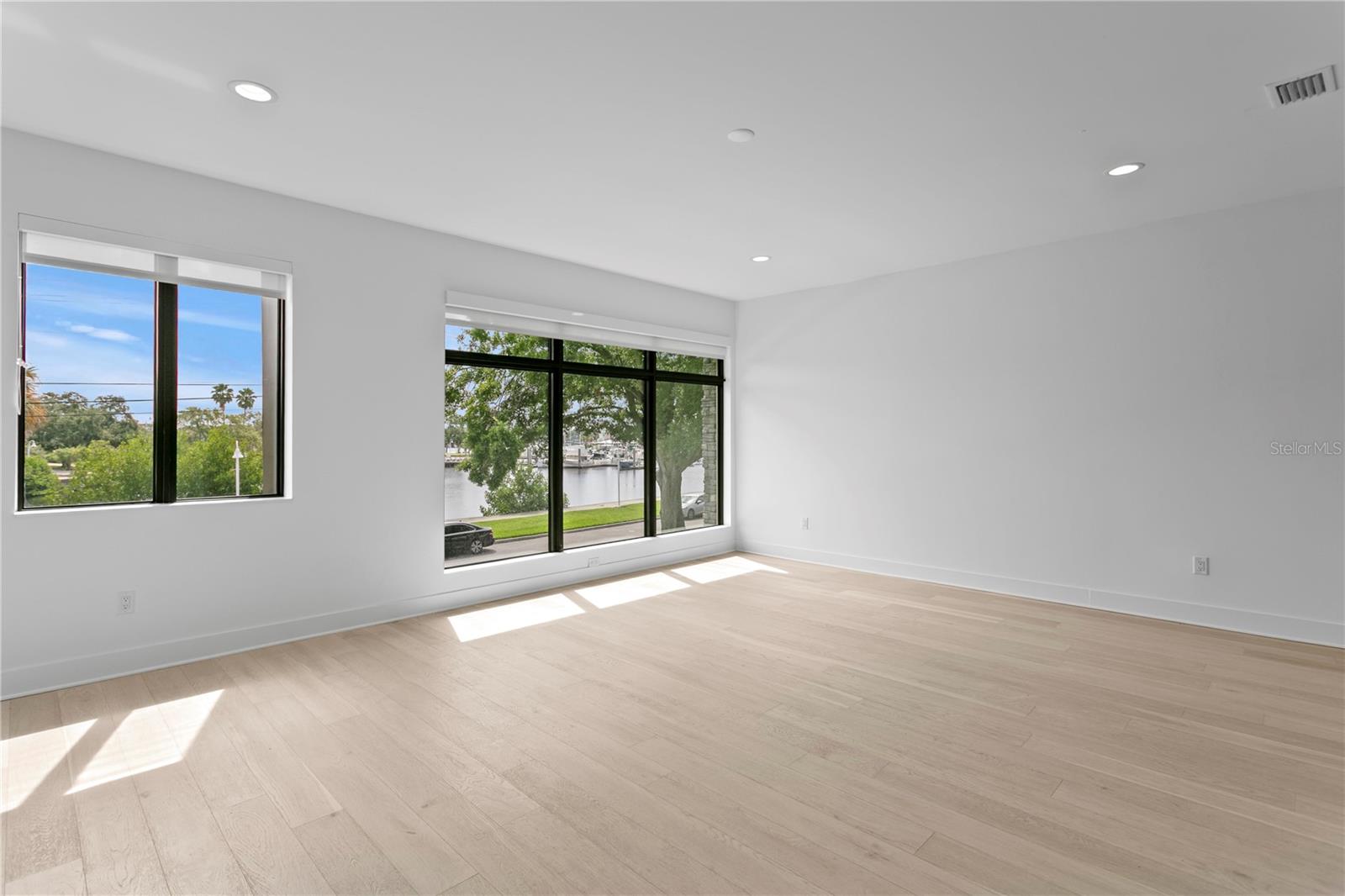 90 COLUMBIA DR #5 — photo 17