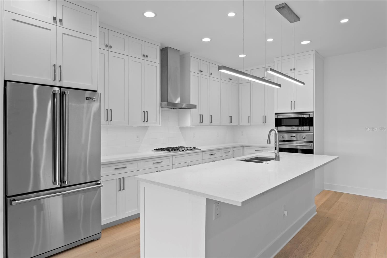 90 COLUMBIA DR #5 — photo 12