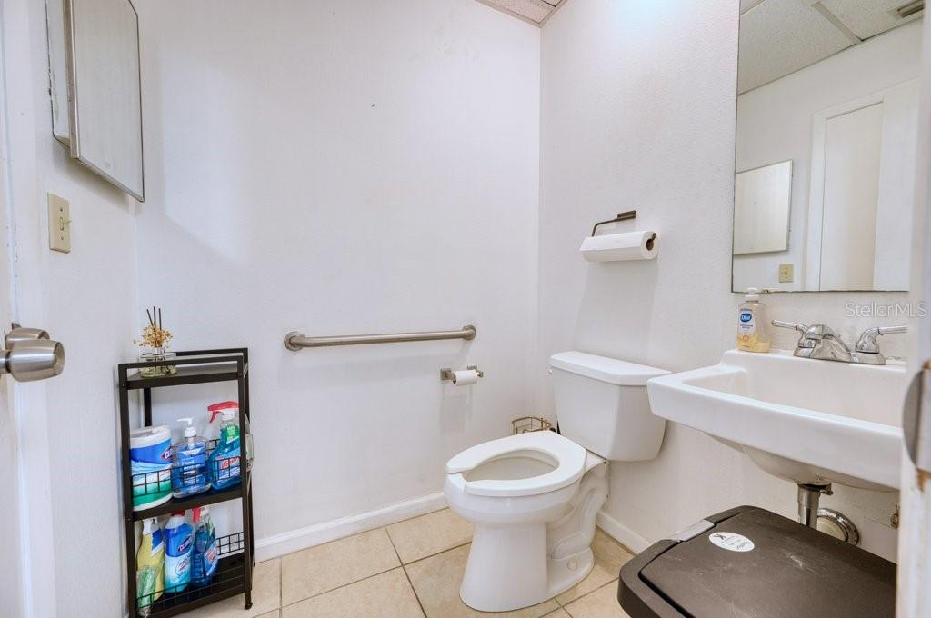 511 INTERSTATE CT — photo 42