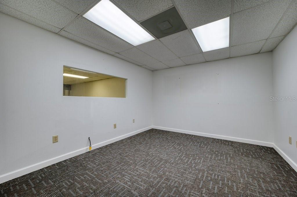 511 INTERSTATE CT — photo 16