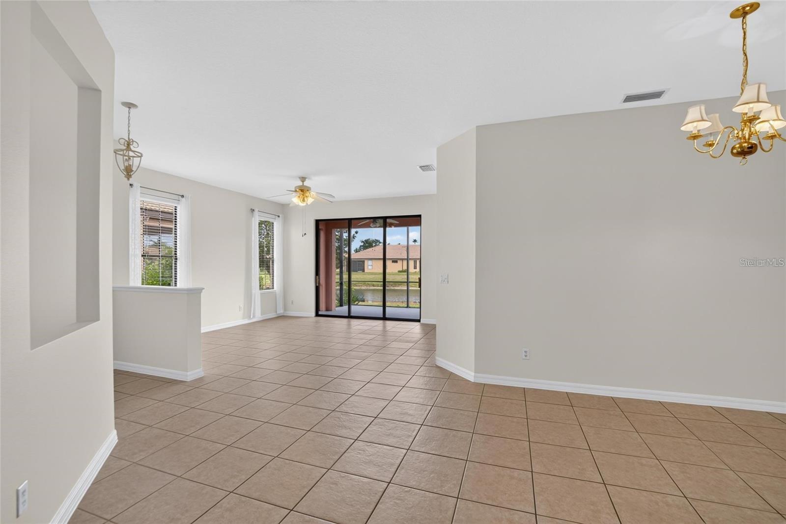 132 SHELL FALLS DR — photo 9