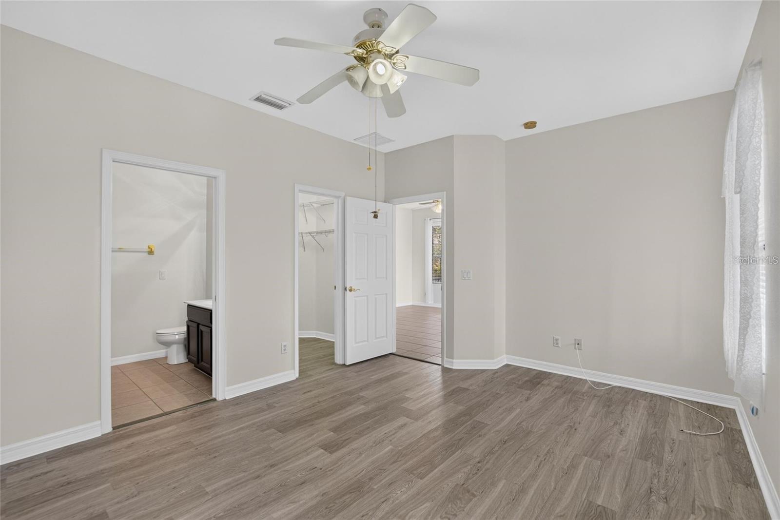 132 SHELL FALLS DR — photo 15
