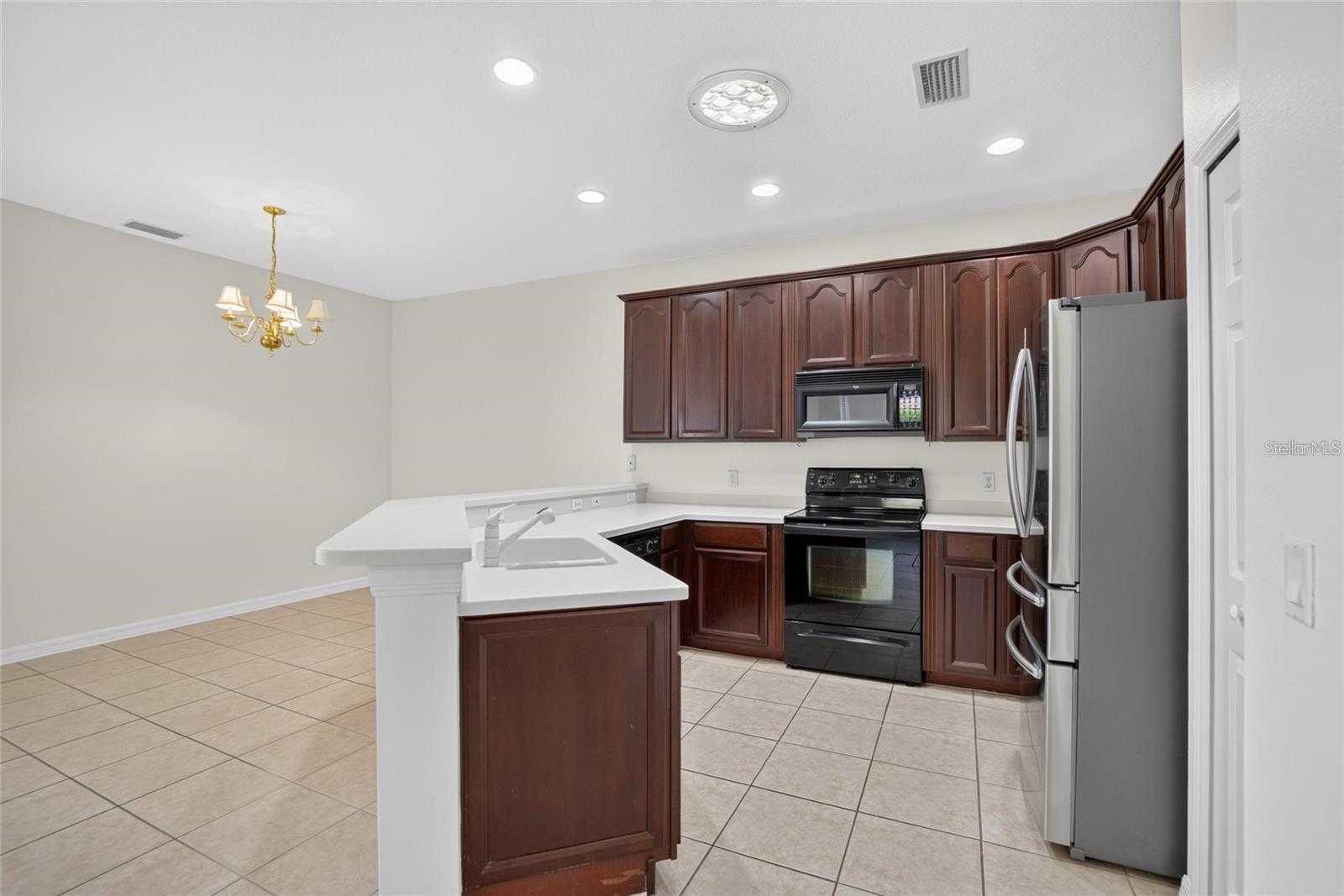 132 SHELL FALLS DR — photo 5