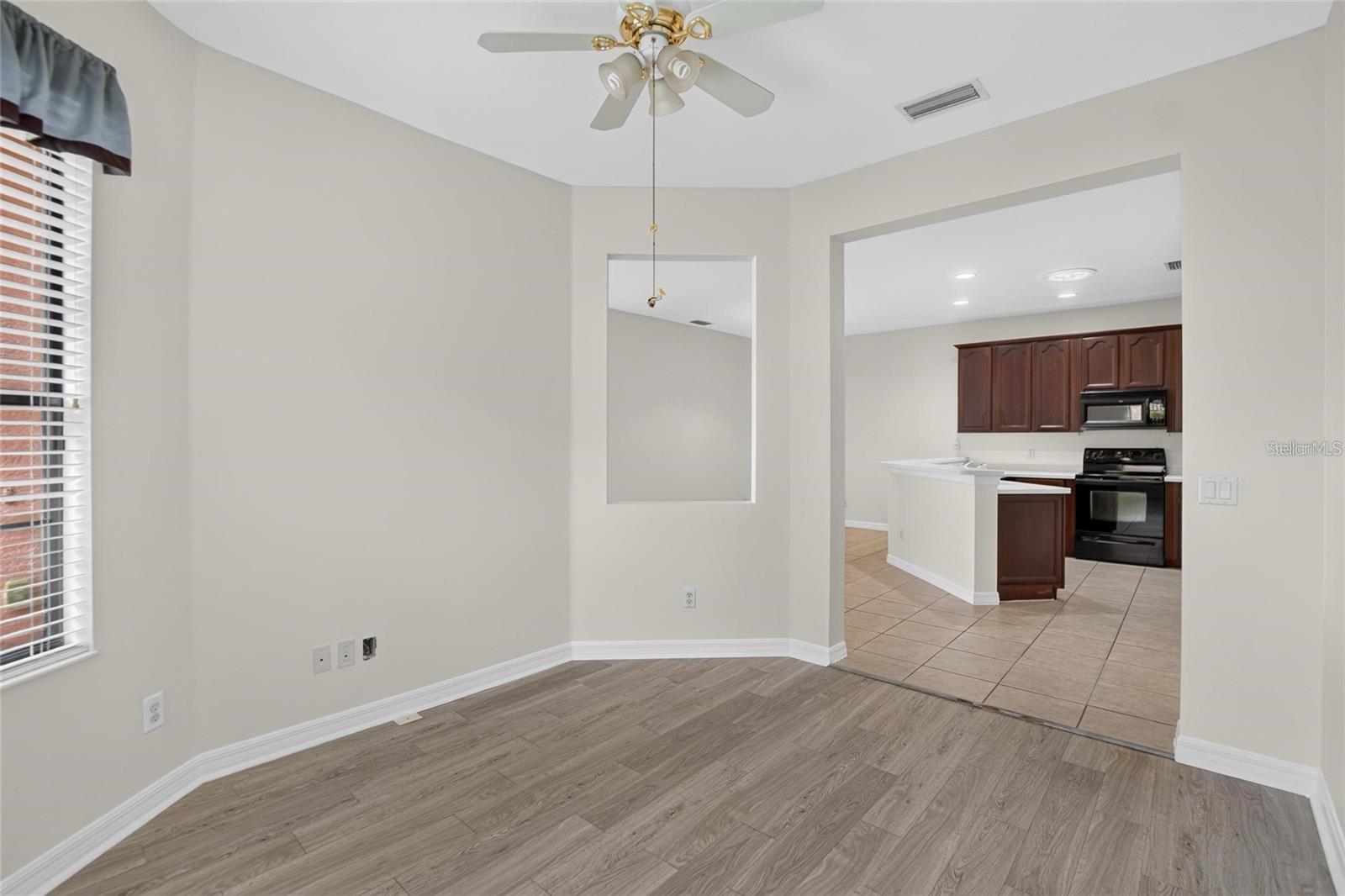 132 SHELL FALLS DR — photo 14