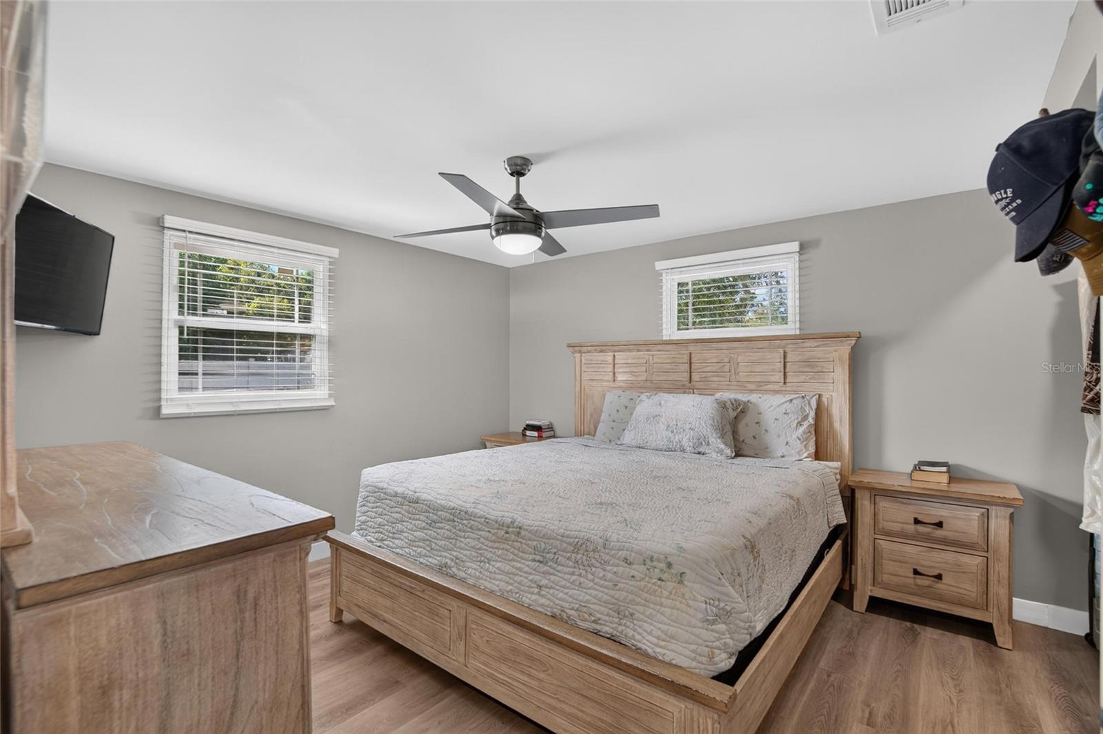 3009 S NORTHVIEW RD — photo 16