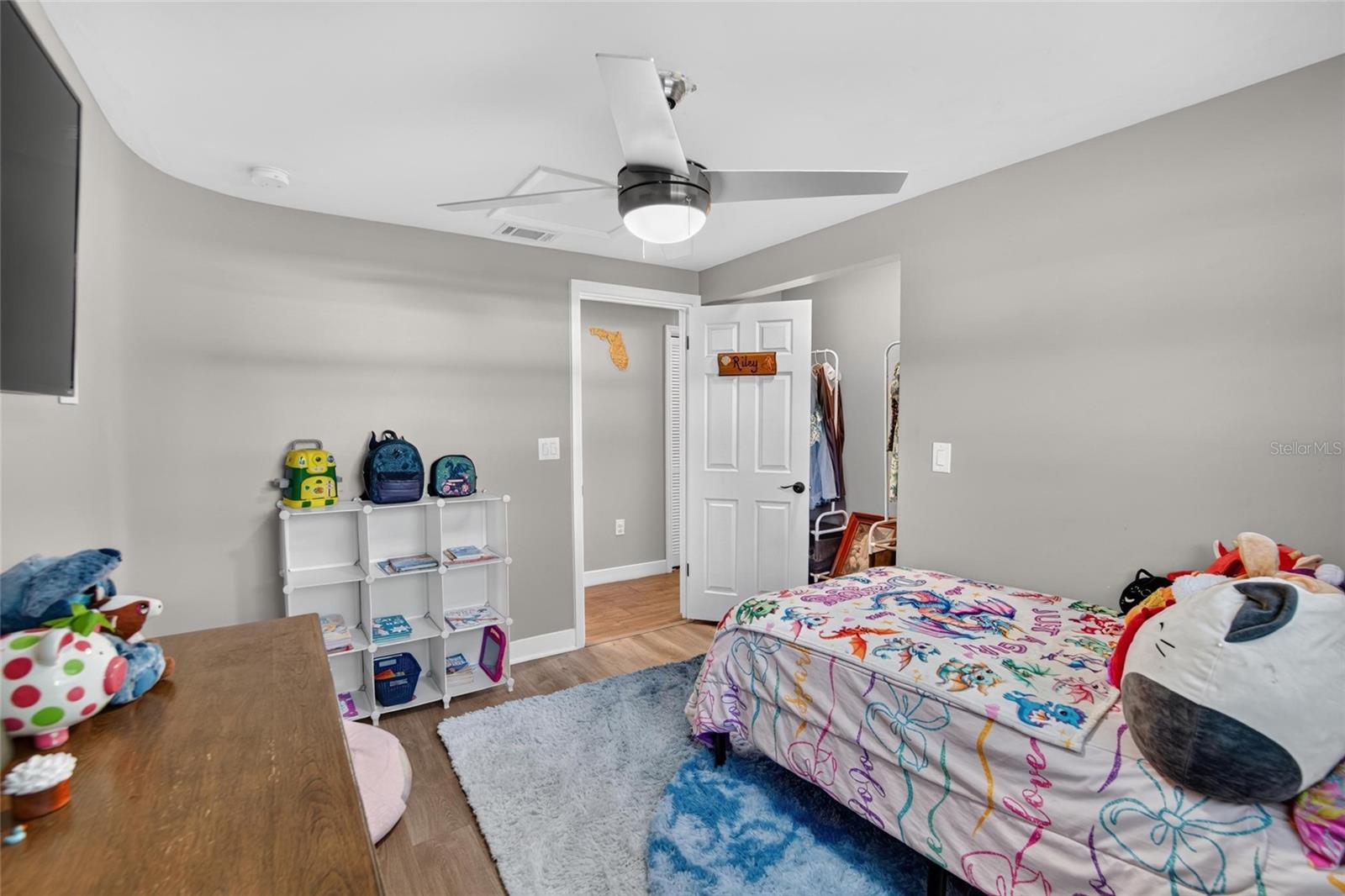 3009 S NORTHVIEW RD — photo 24