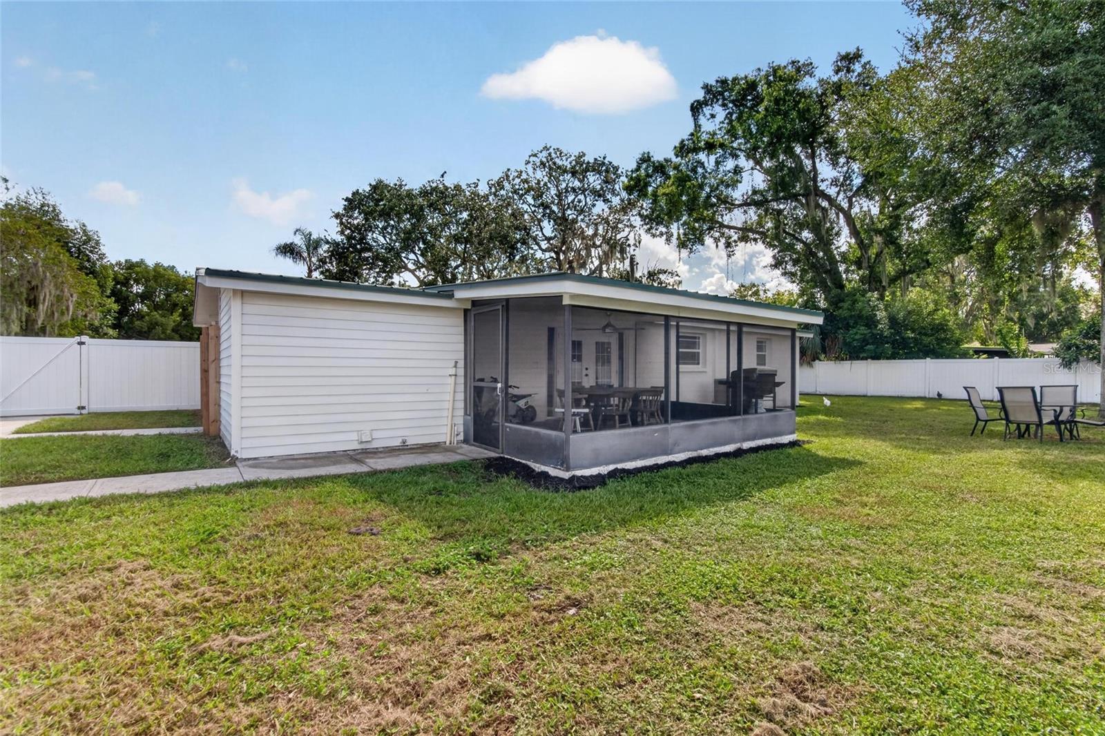 3009 S NORTHVIEW RD — photo 53