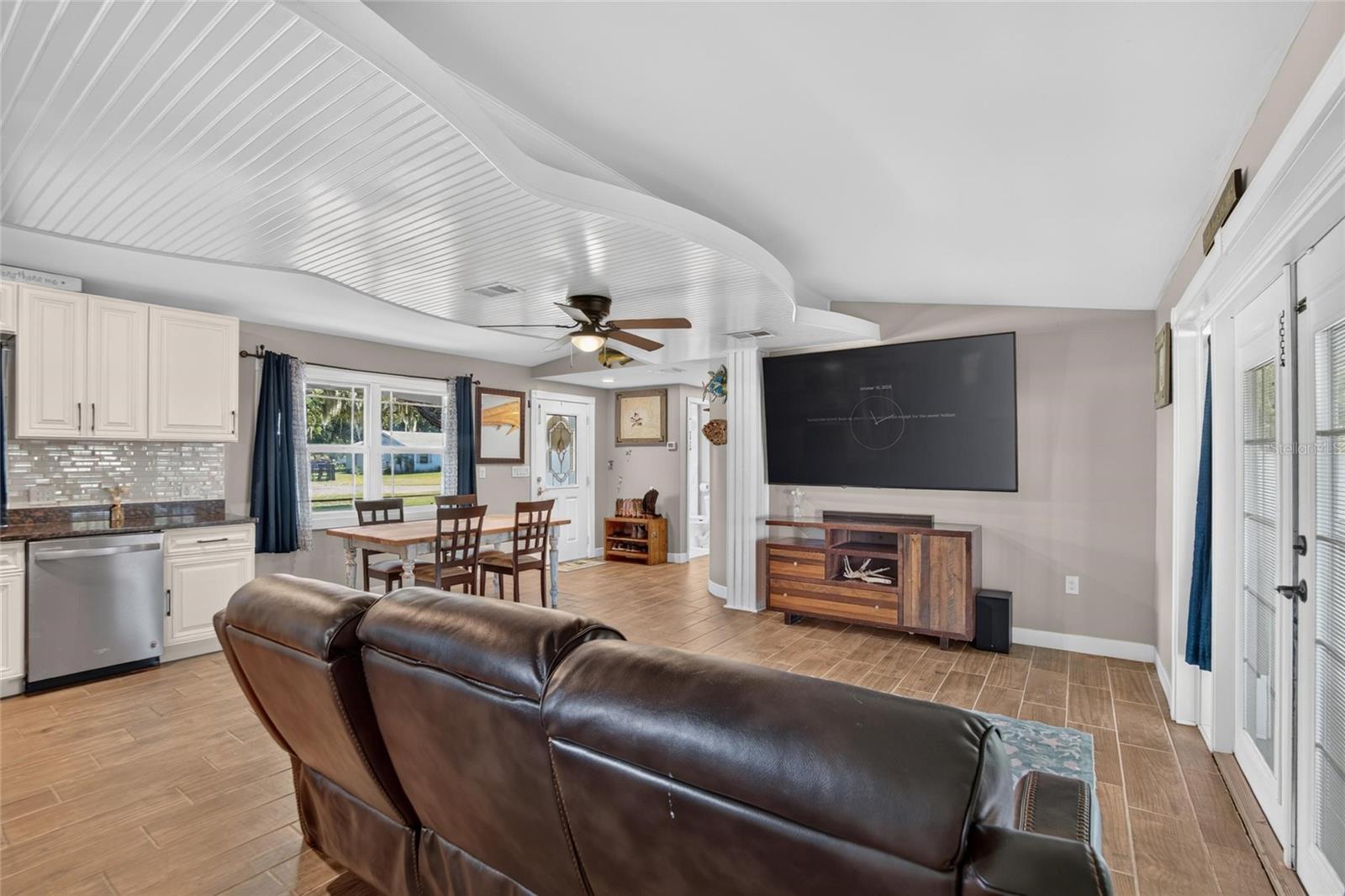 3009 S NORTHVIEW RD — photo 10