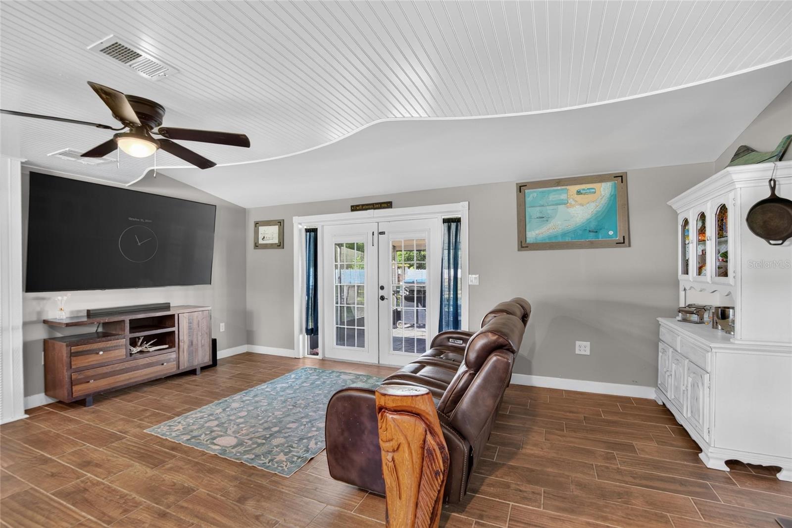 3009 S NORTHVIEW RD — photo 9
