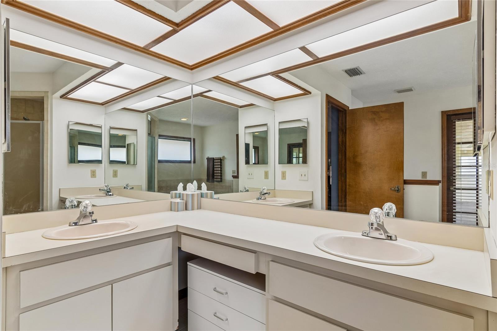 3822 COLD CREEK DR — photo 40