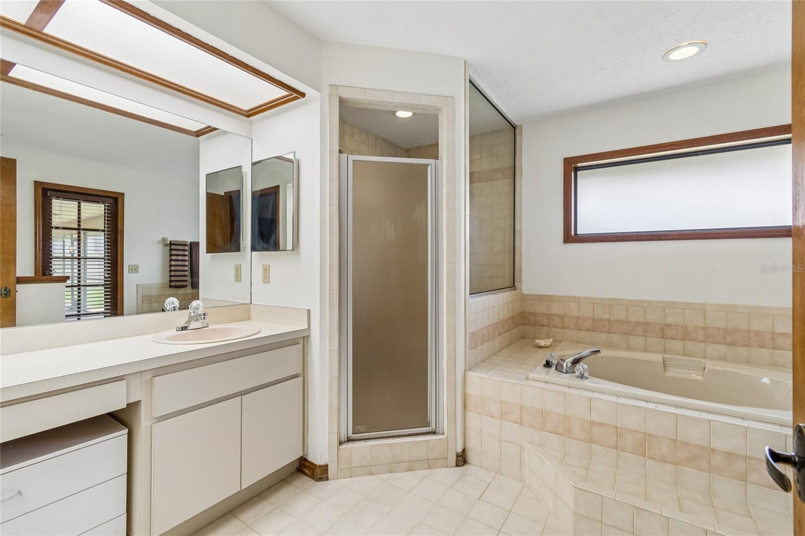 3822 COLD CREEK DR — photo 36