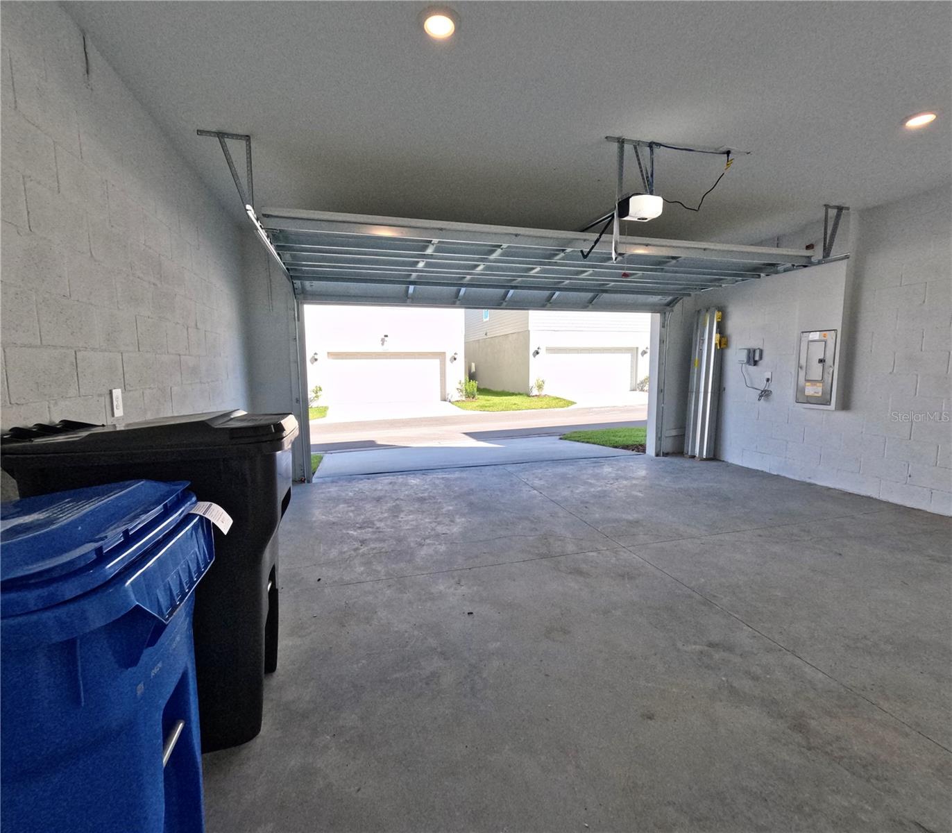 10174 GLADESONG LN — photo 8