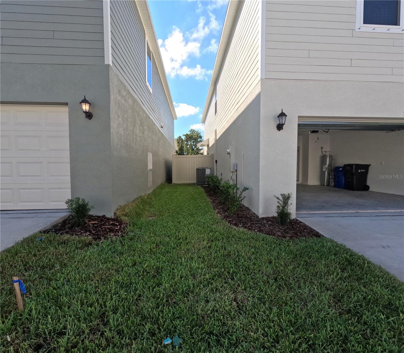 10174 GLADESONG LN — photo 9