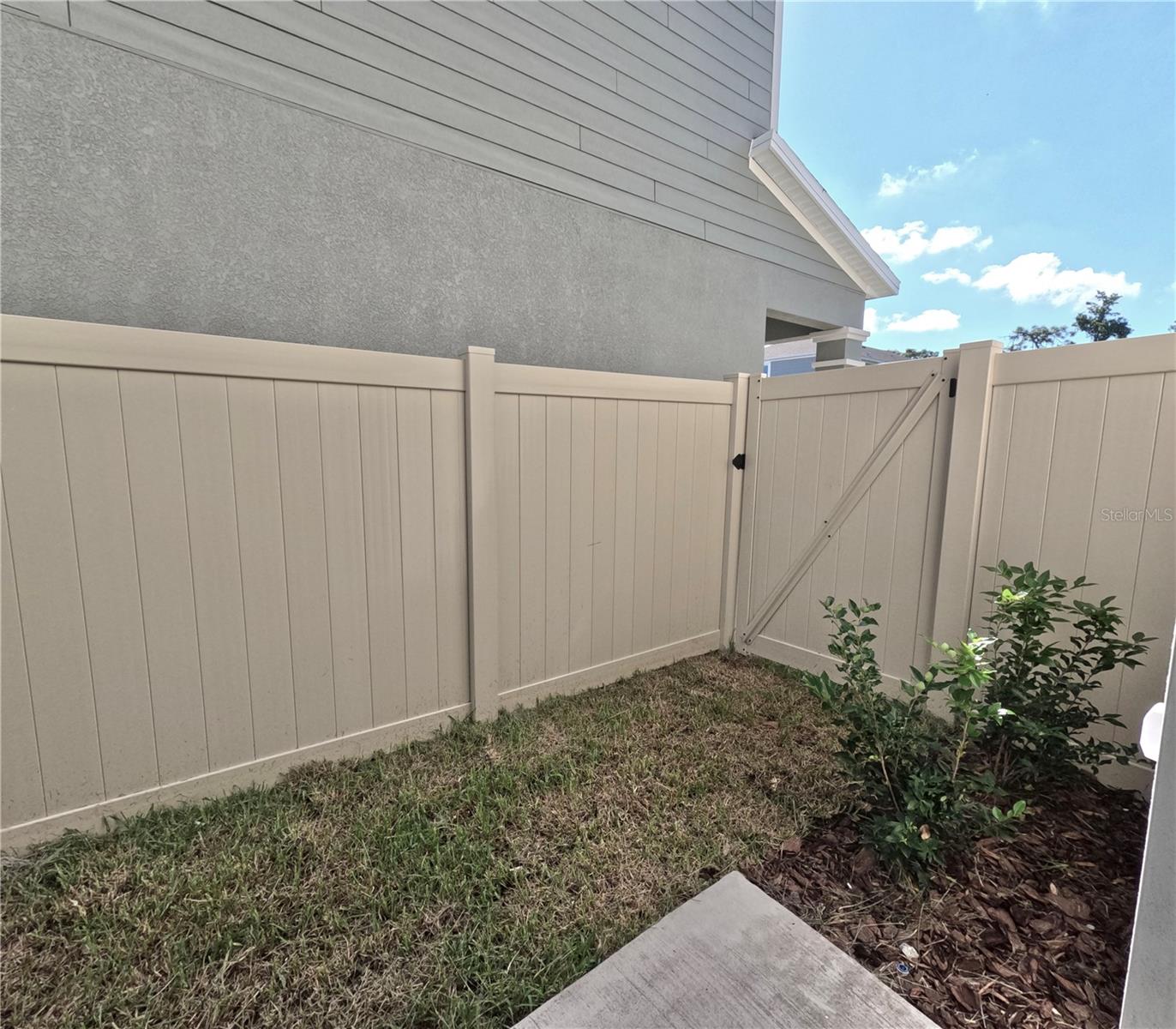10174 GLADESONG LN — photo 6