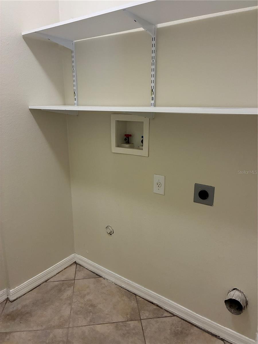 32331 FISH HOOK LOOP — photo 12