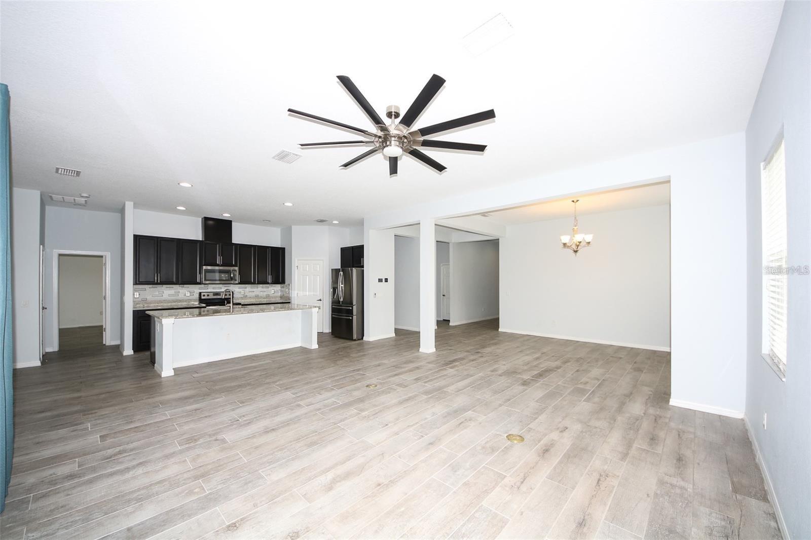3061 MELA CT — photo 7