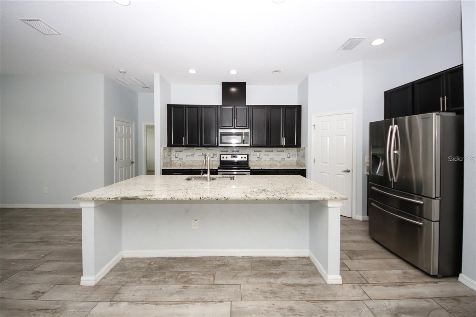 3061 MELA CT — photo 8