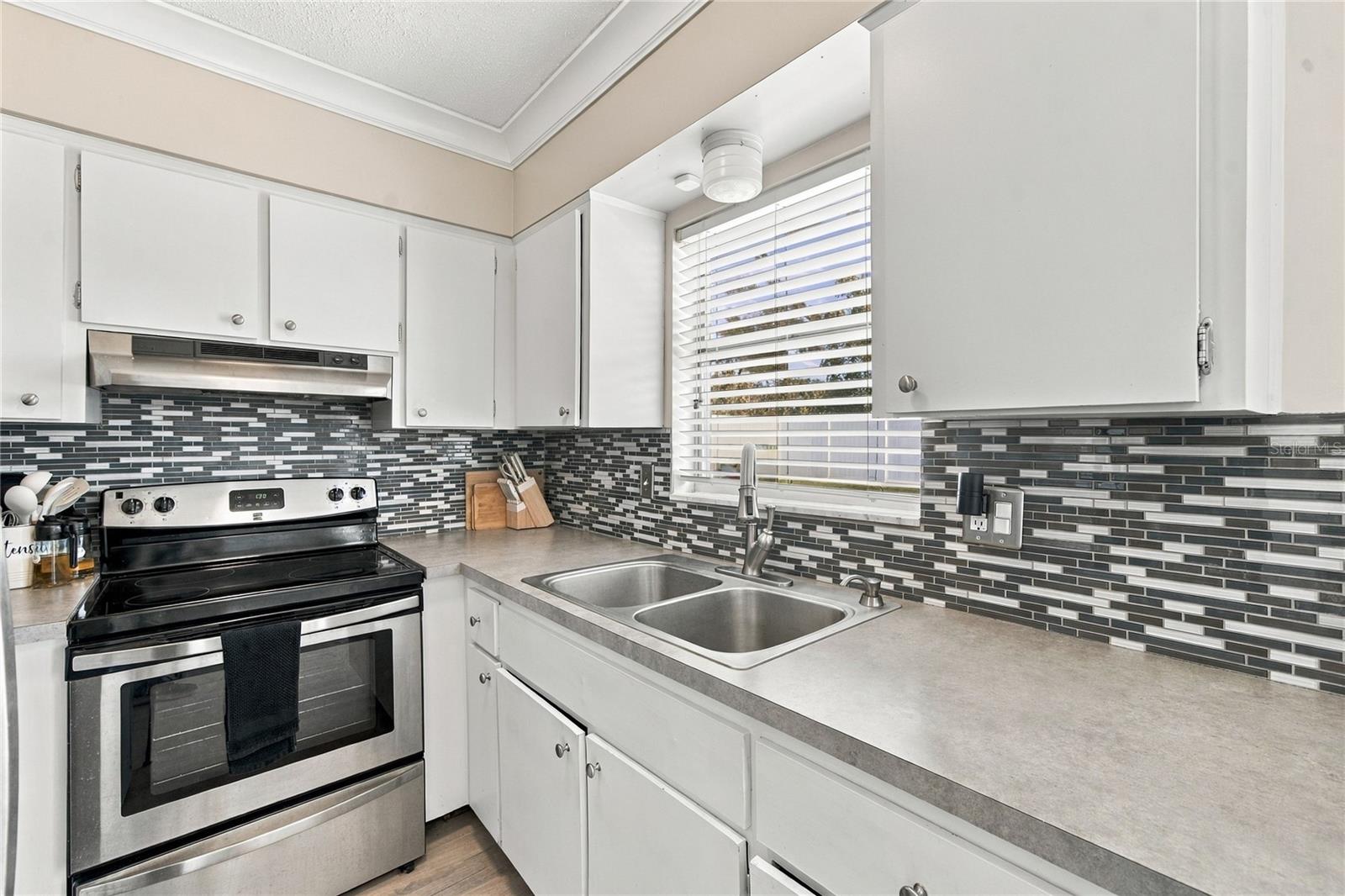 9453 GOLDEN GROVE ST — photo 2
