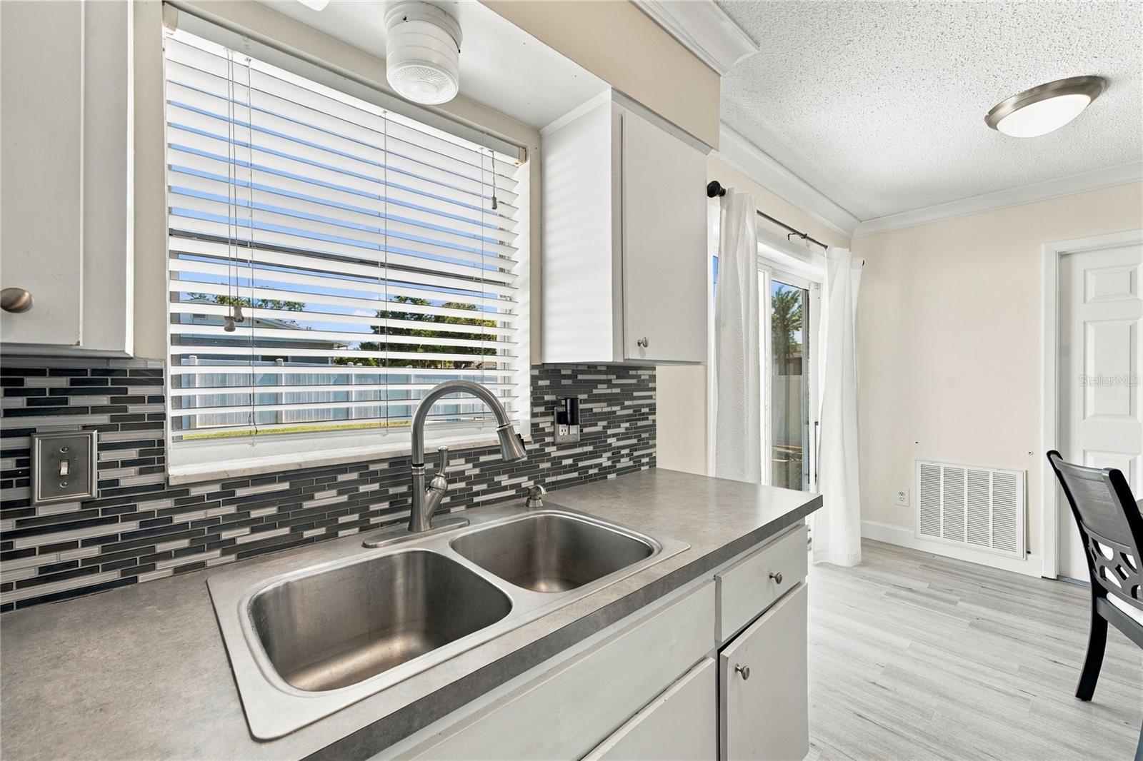 9453 GOLDEN GROVE ST — photo 10