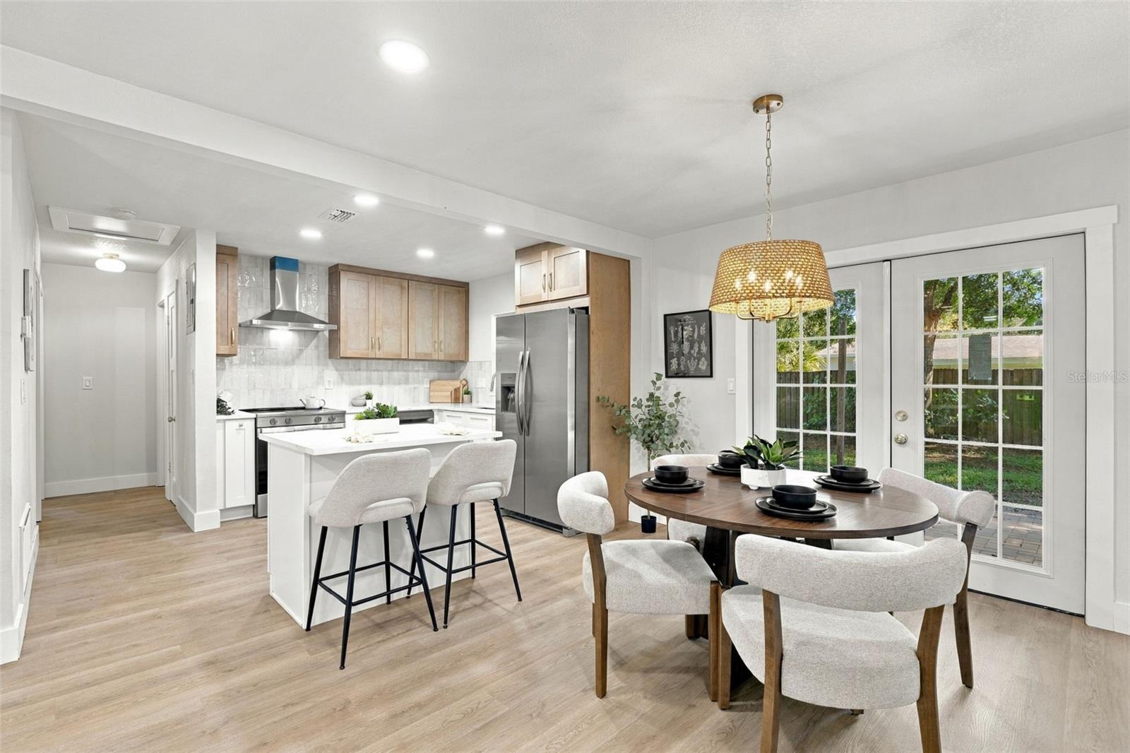 4506 S CAMERON AVE — photo 11