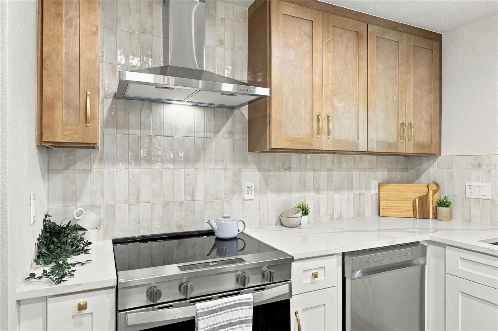 4506 S CAMERON AVE — photo 16