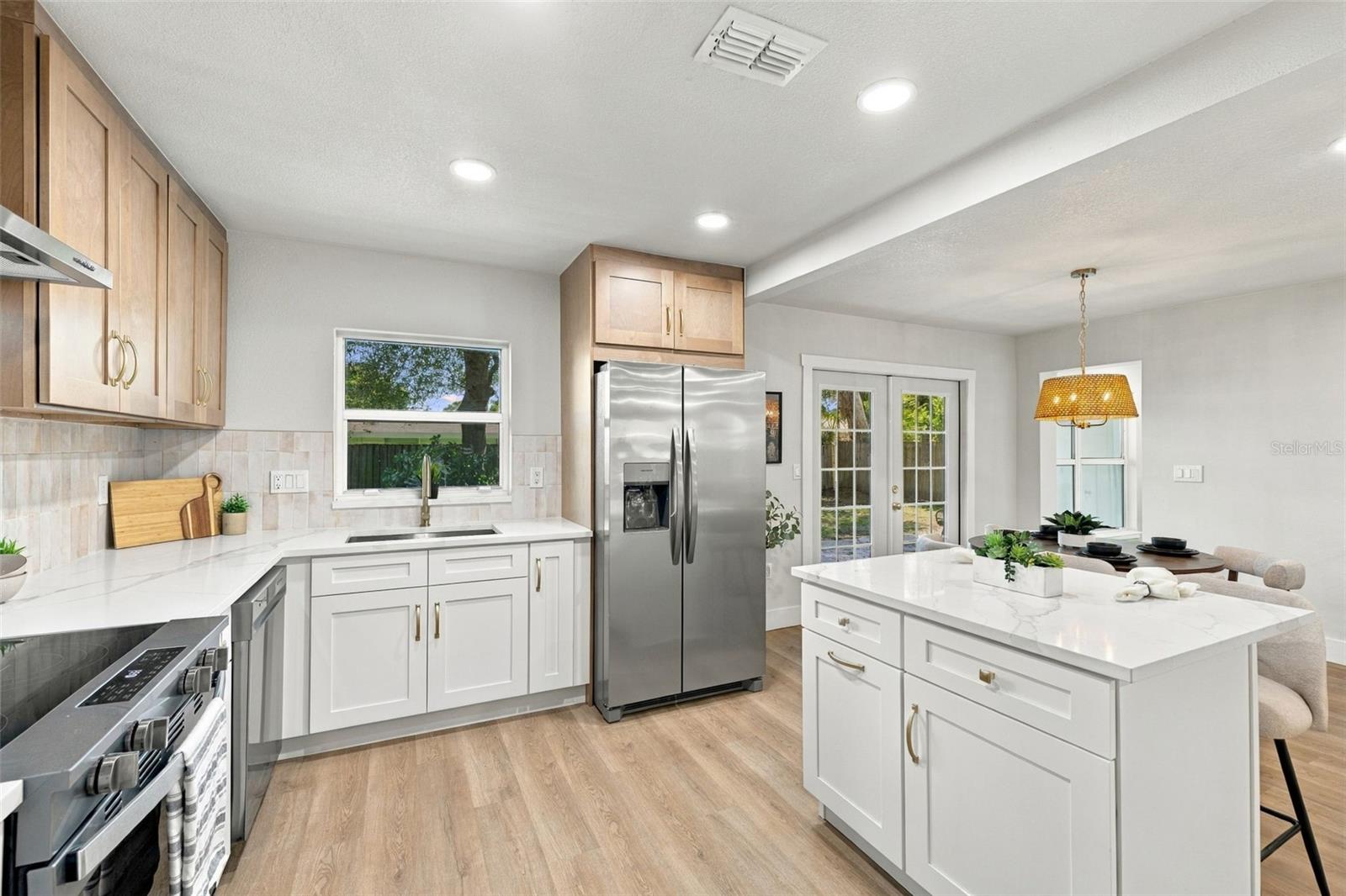 4506 S CAMERON AVE — photo 14