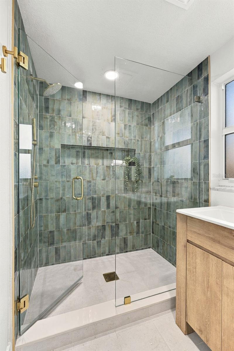 4506 S CAMERON AVE — photo 24