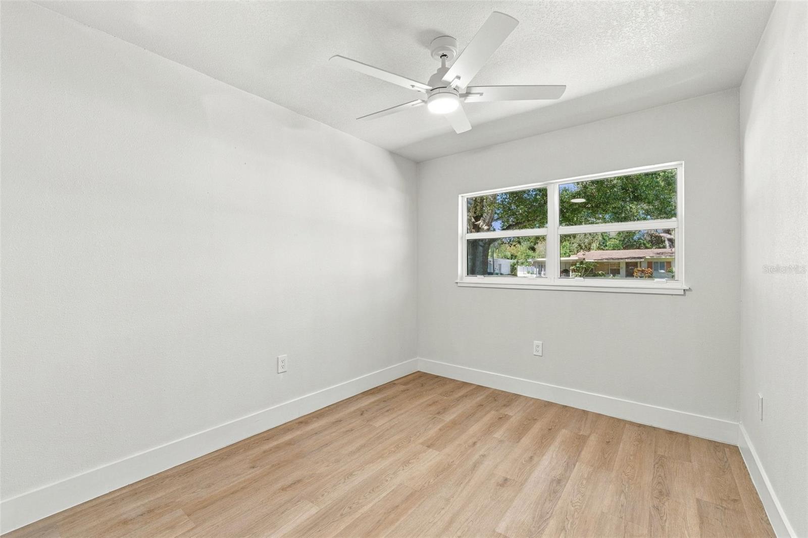 4506 S CAMERON AVE — photo 26