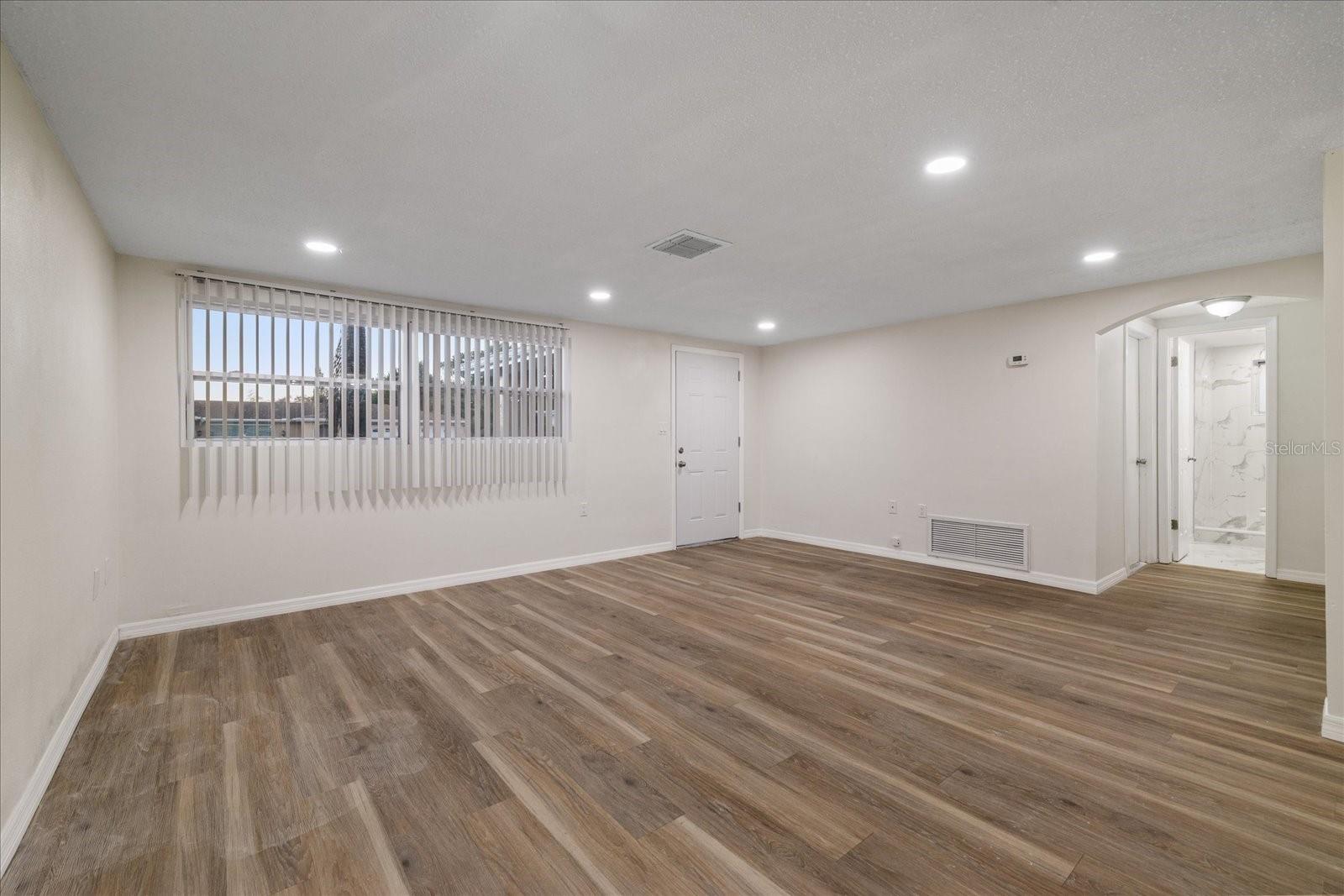 7204 WESTCOTT DR — photo 9