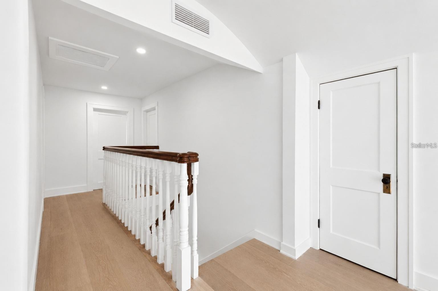 604 NORSOTA WAY — photo 47