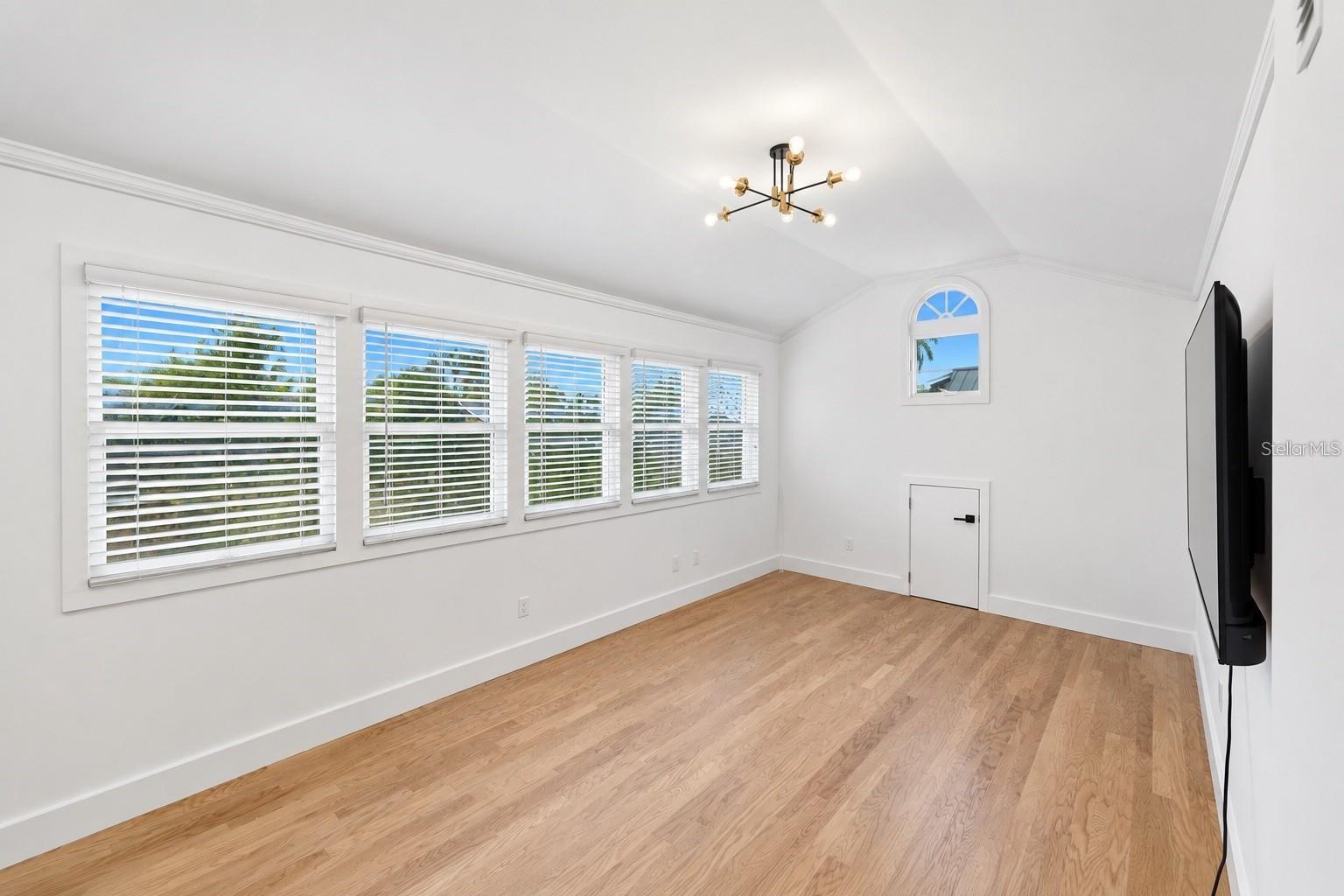 604 NORSOTA WAY — photo 62