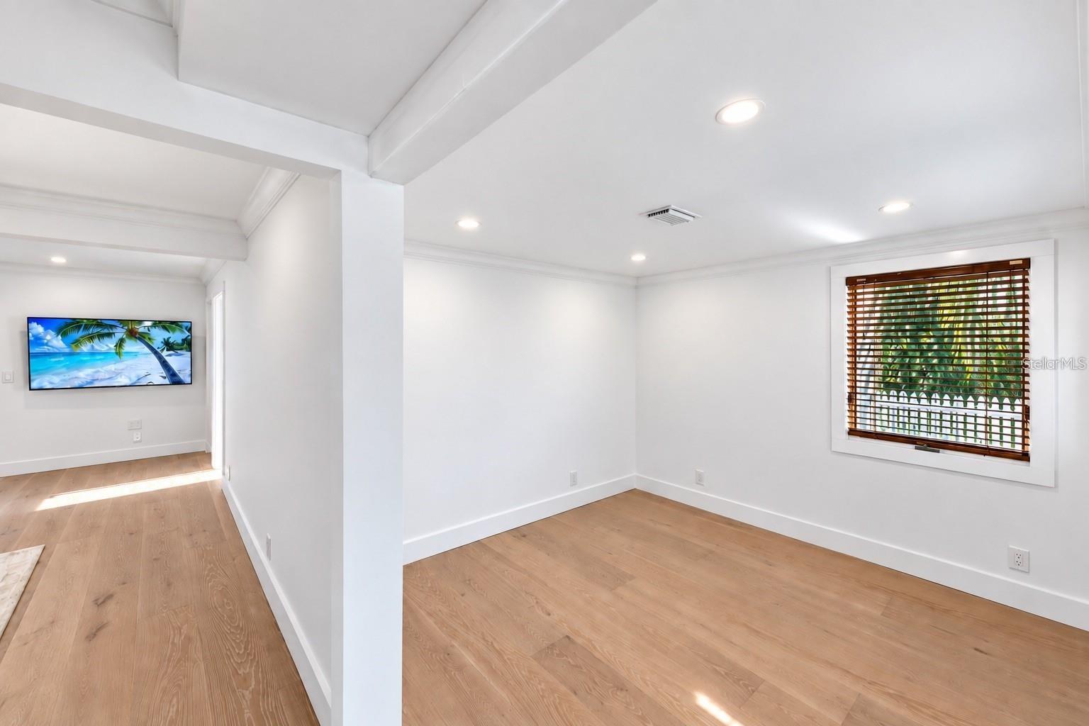 604 NORSOTA WAY — photo 34