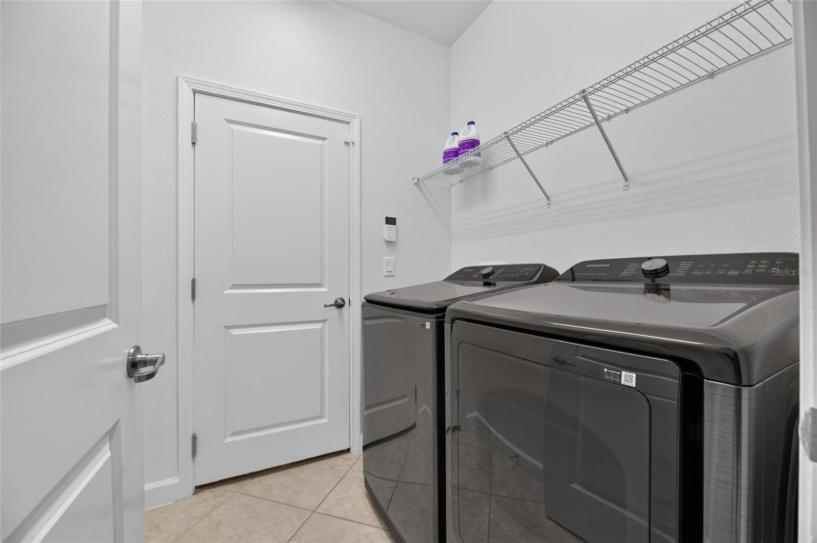 11010 PURPLE MARTIN BLVD — photo 35