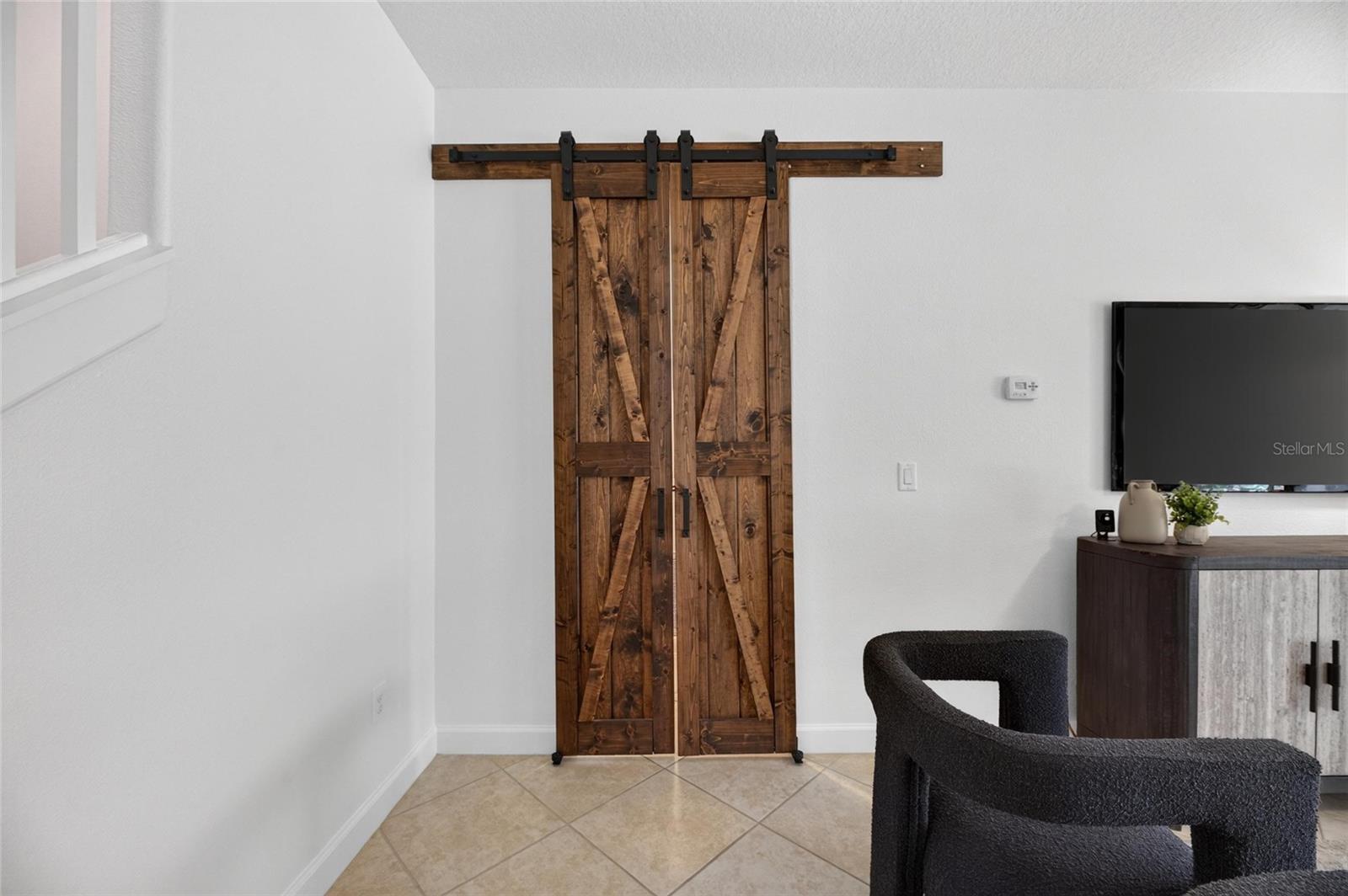 11010 PURPLE MARTIN BLVD — photo 31