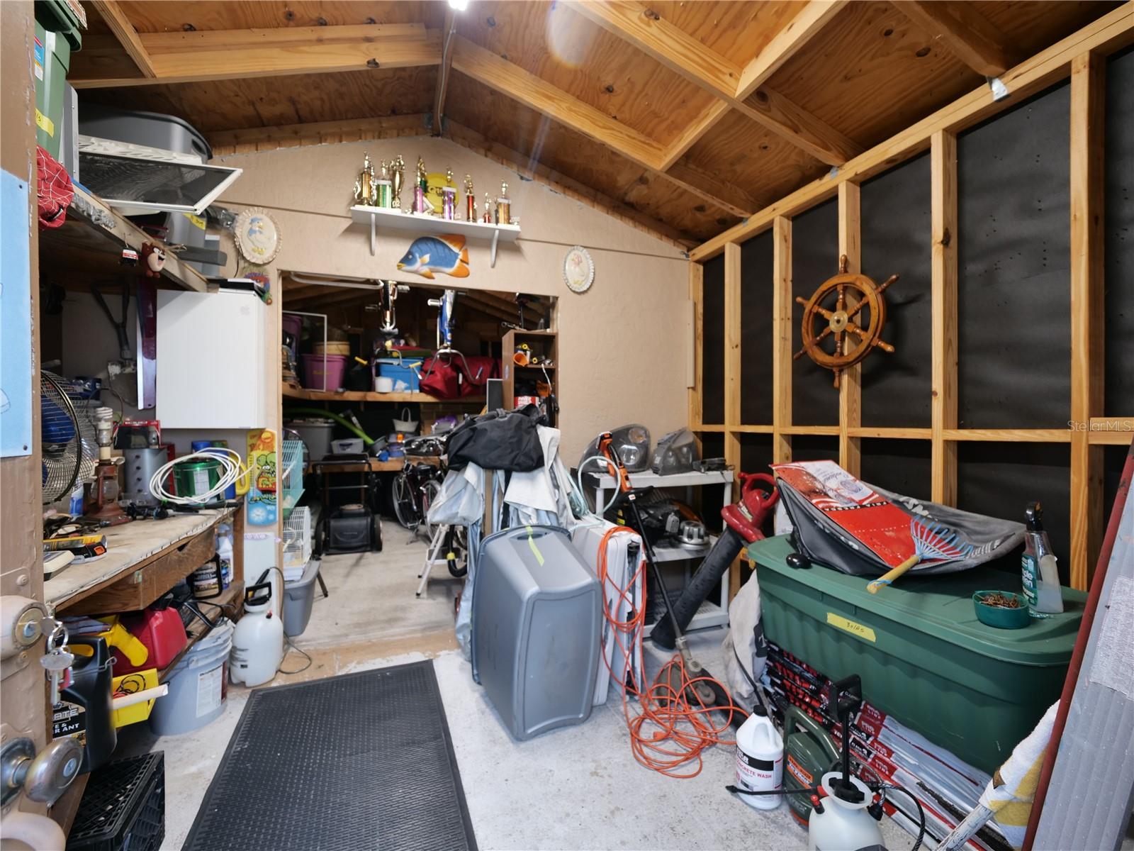 8344 FOUNTAIN AVE — photo 37