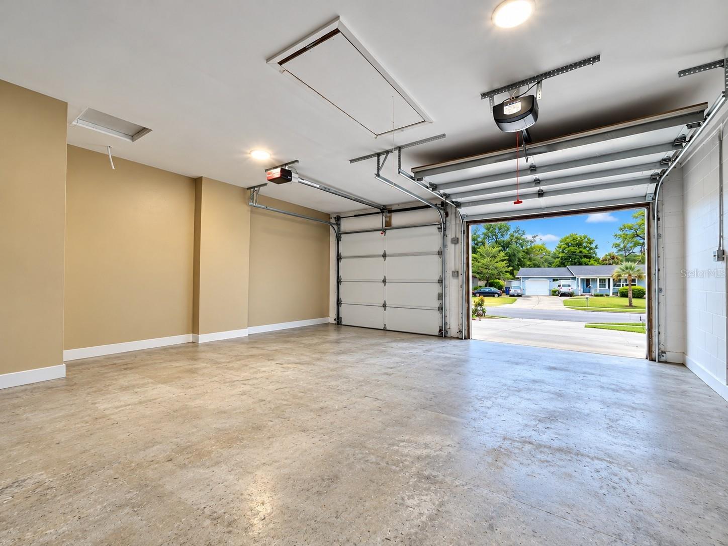 8344 FOUNTAIN AVE — photo 51