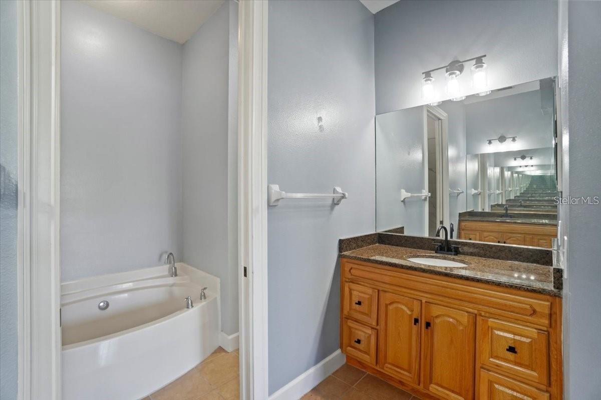 8406 COSTA BLANCA CT — photo 22