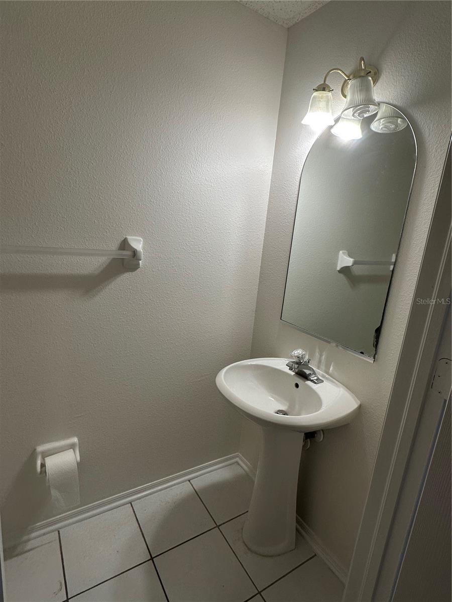 8627 HUNTERS KEY CIR — photo 13