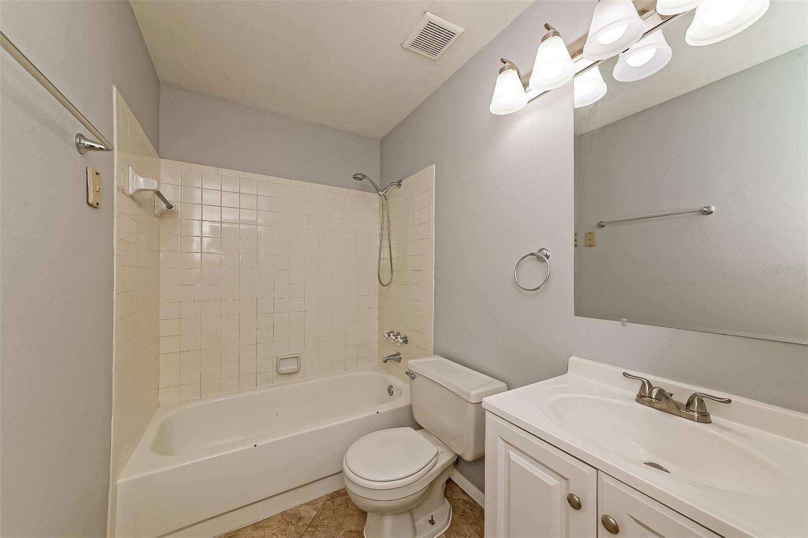 610 49TH ST E — photo 19