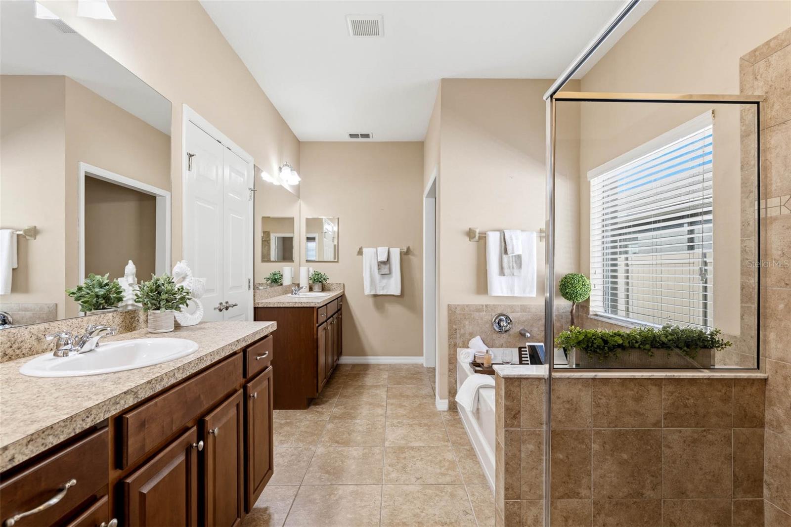 2201 BARRACUDA CT — photo 18