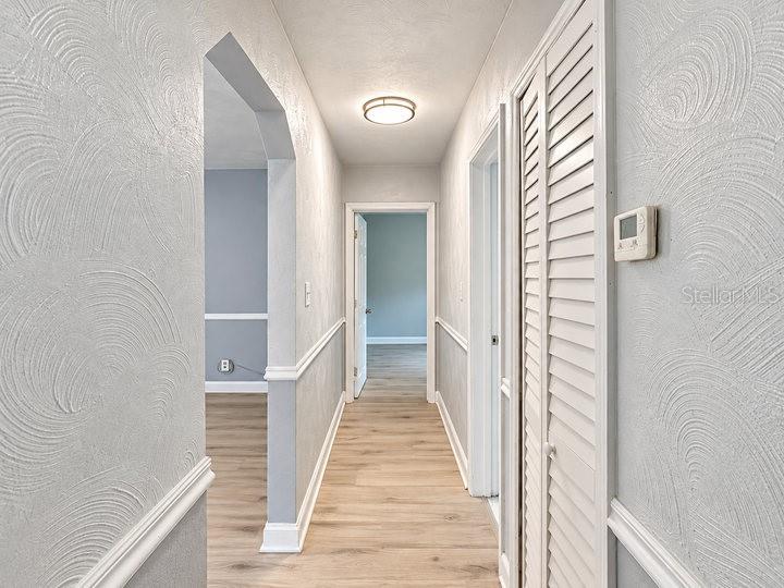 1112 W HIAWATHA ST — photo 16