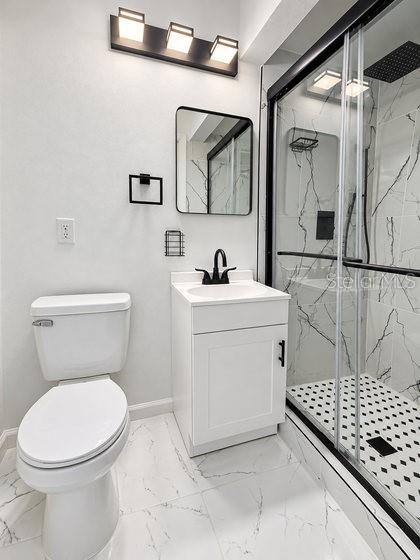 1112 W HIAWATHA ST — photo 17
