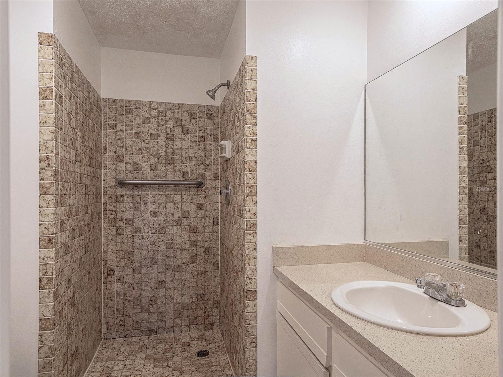1934 PEPPERMILL DR #1934 — photo 16