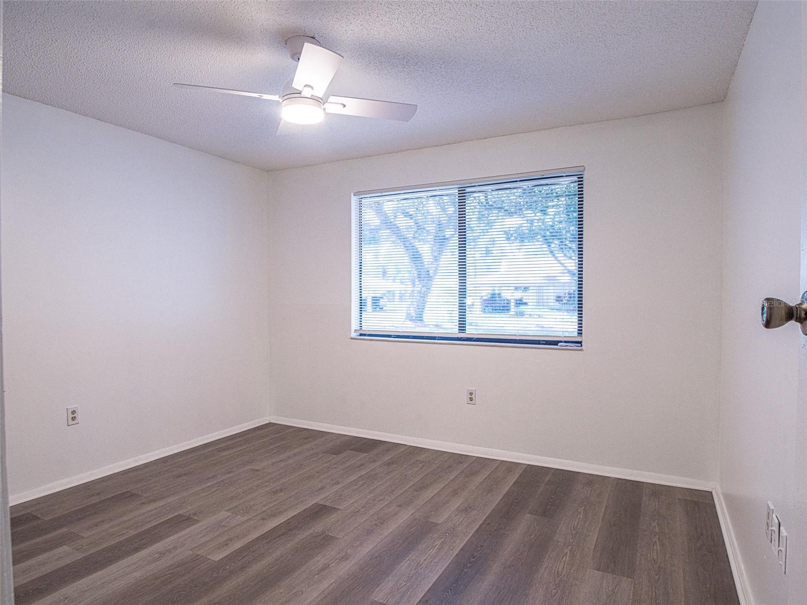 1934 PEPPERMILL DR #1934 — photo 10