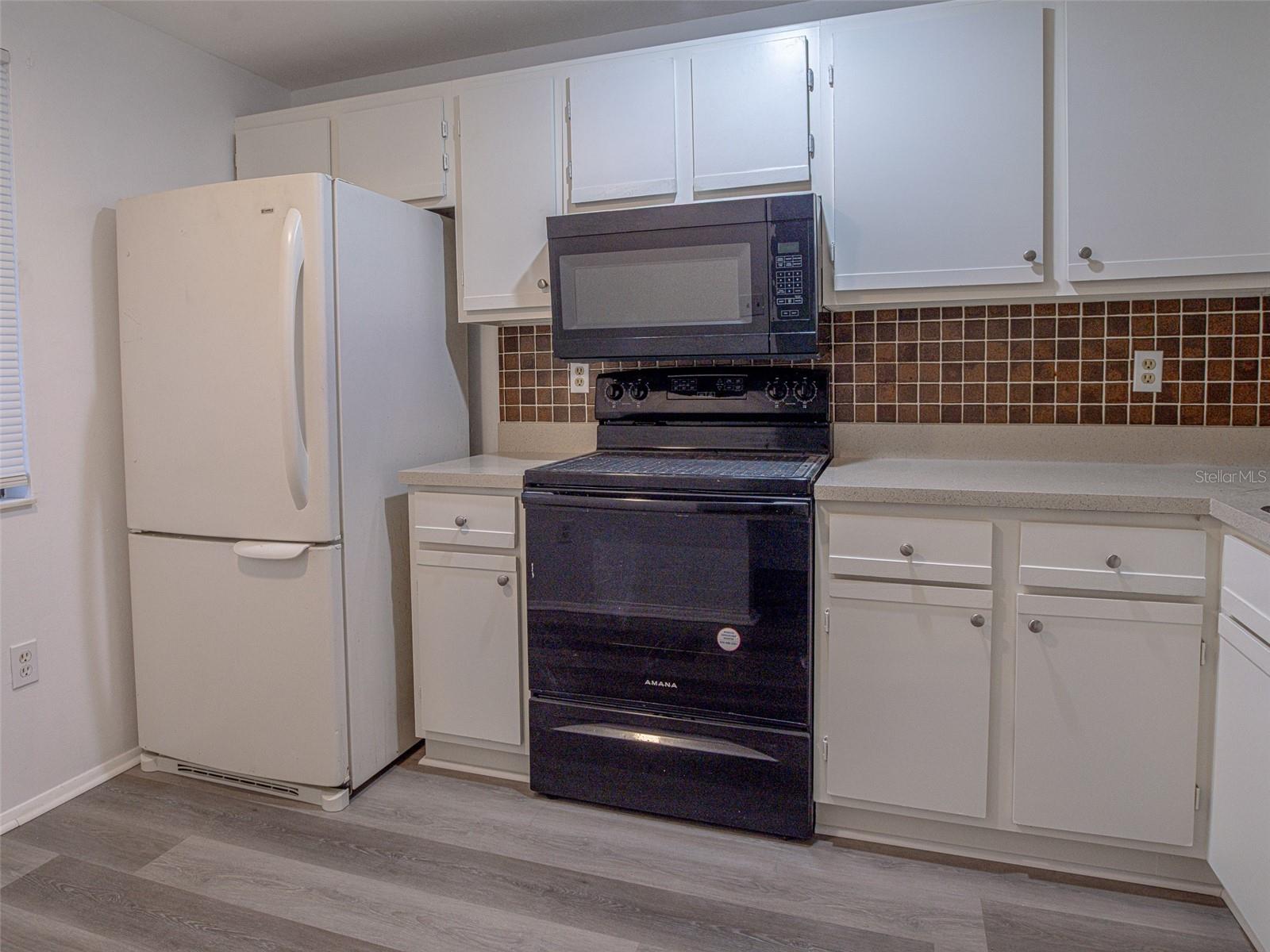 1934 PEPPERMILL DR #1934 — photo 9