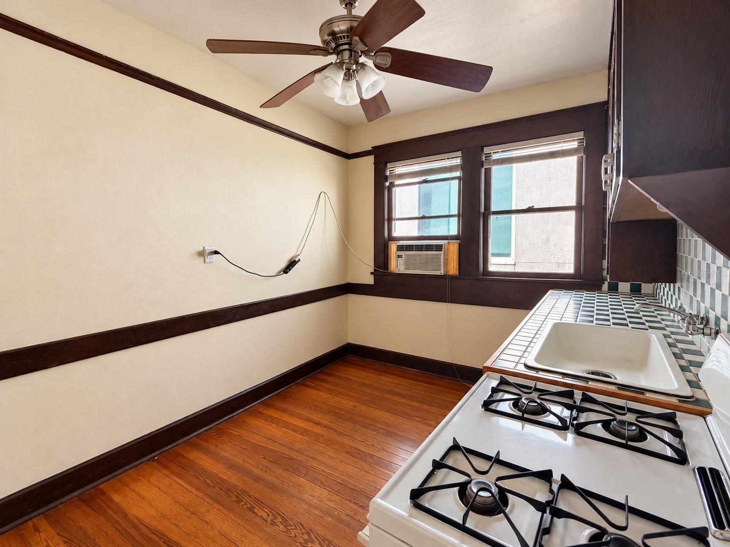 638 3RD AVE S #6 — photo 3